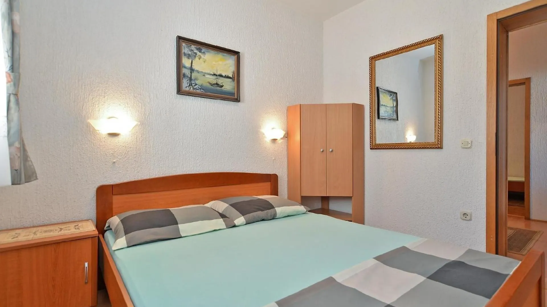 Apartment Ferienwohnung Fuer 4 Personen Ca 40 Qm In Liznjan, Istrien Suedkueste Von Istrien